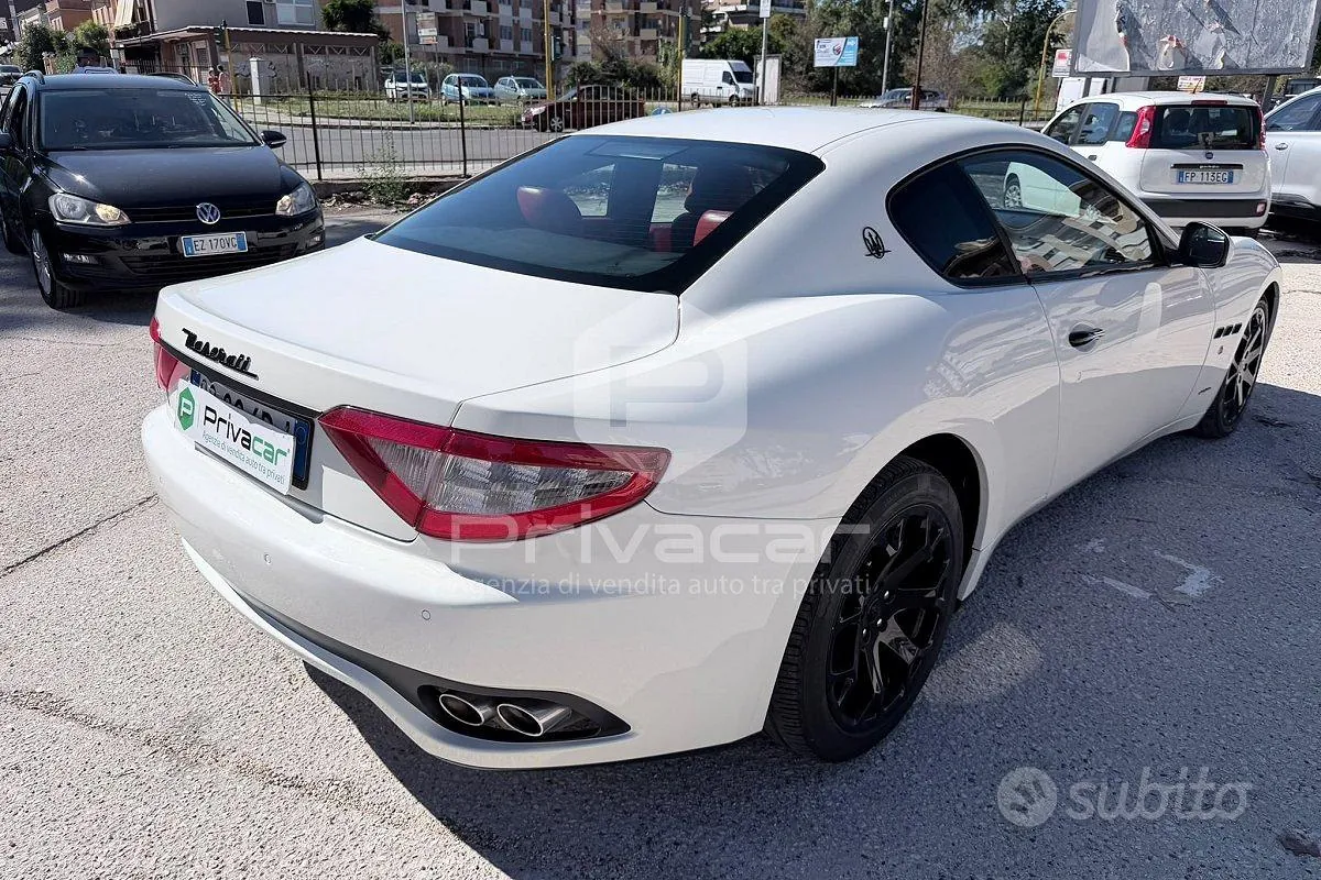 Maserati Granturismo 2012 photo 4