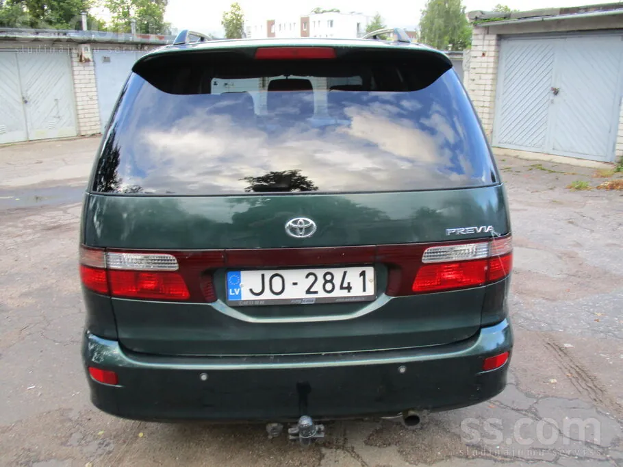 Toyota Previa 2001 photo 3