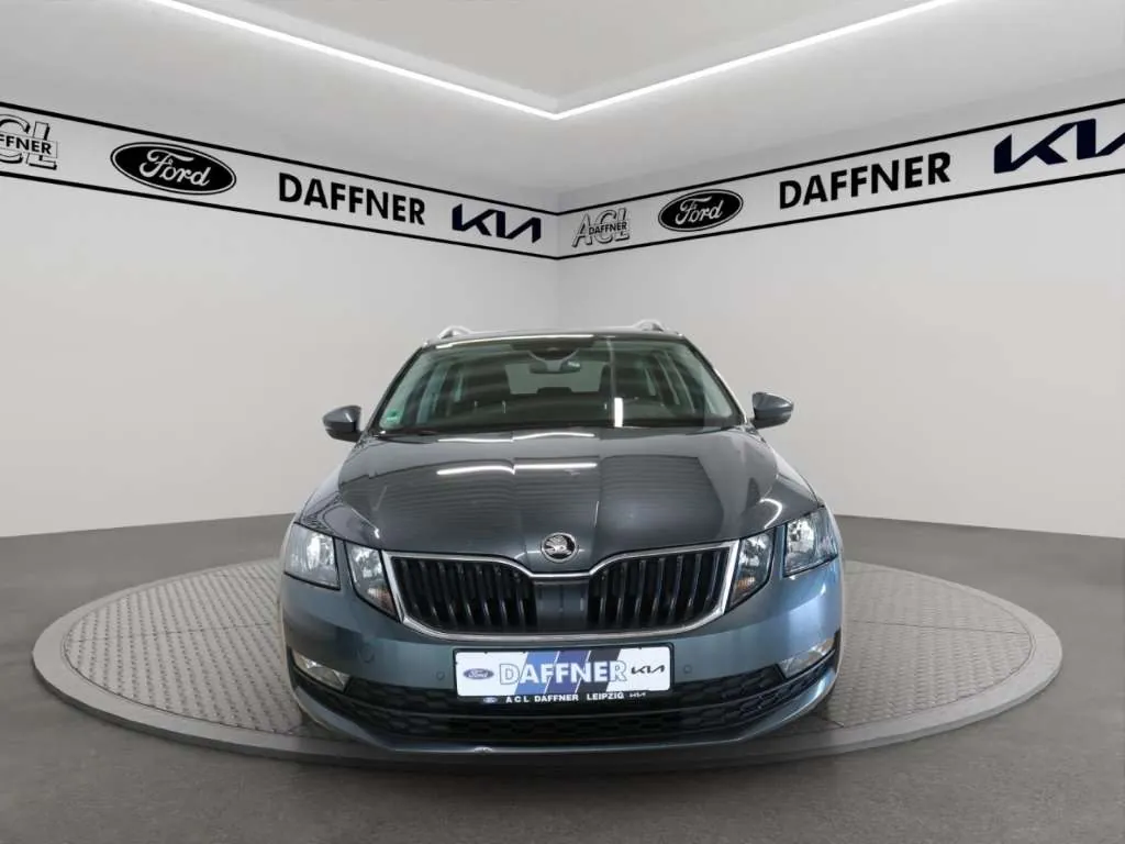 Skoda Octavia 2019 photo 3
