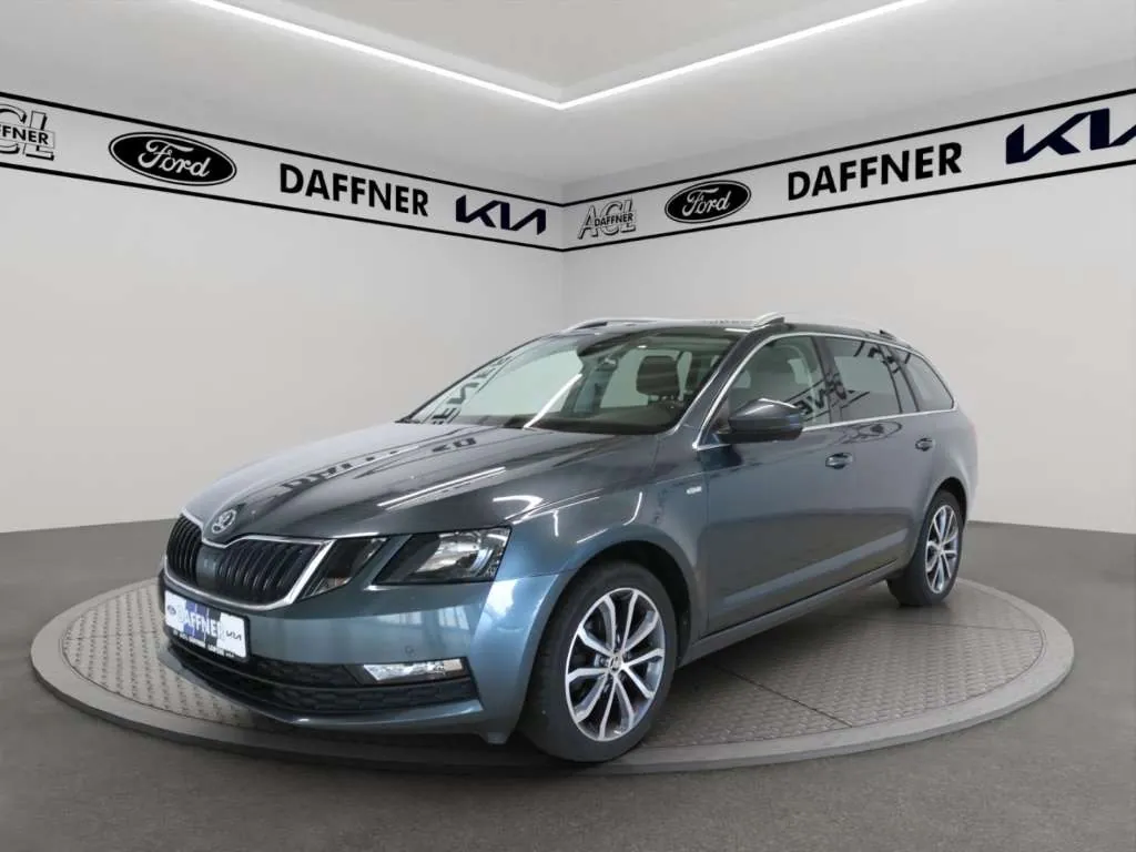 Skoda Octavia 2019 photo 2