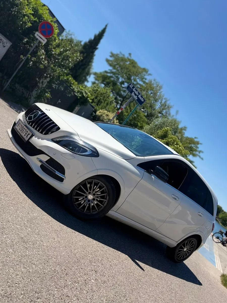 Mercedes-Benz B-Class 2016 photo 3