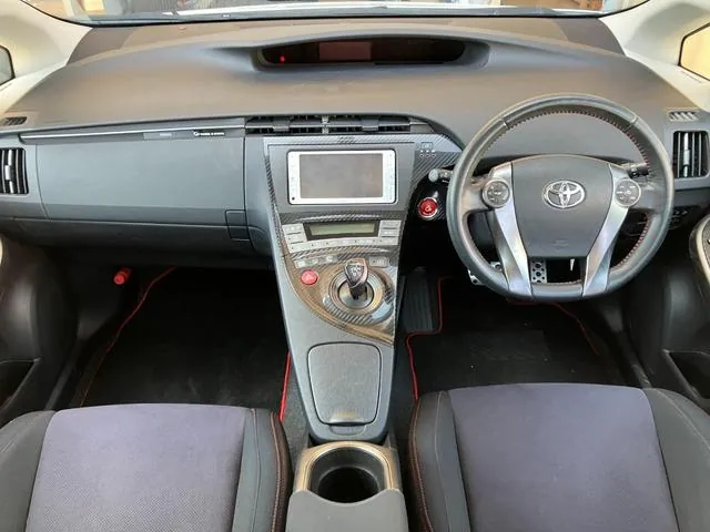 Toyota Prius 2013 photo 4