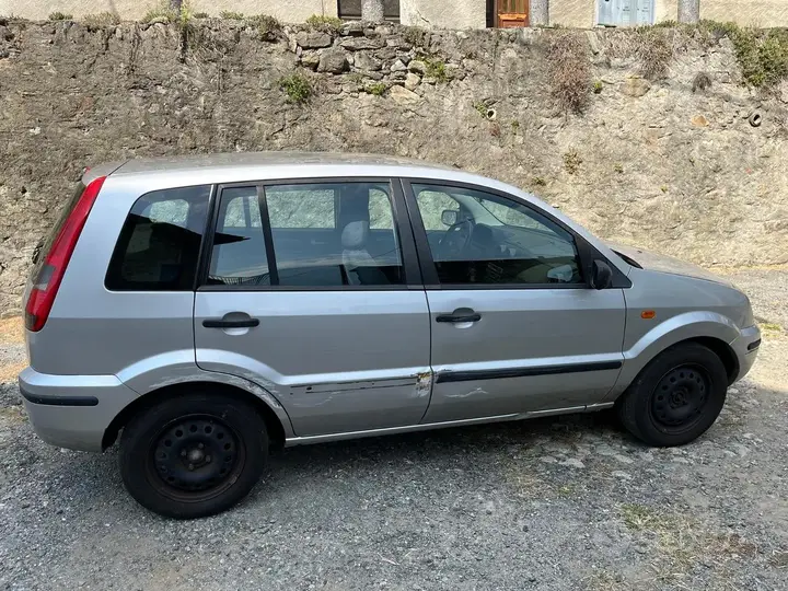 Ford Fusion 2005 photo 3