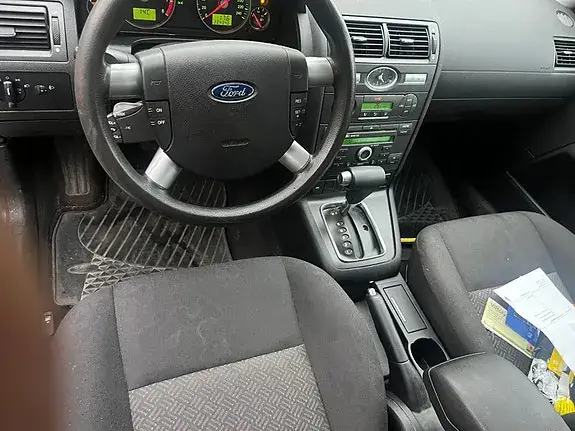 Ford Mondeo 2004 photo 4