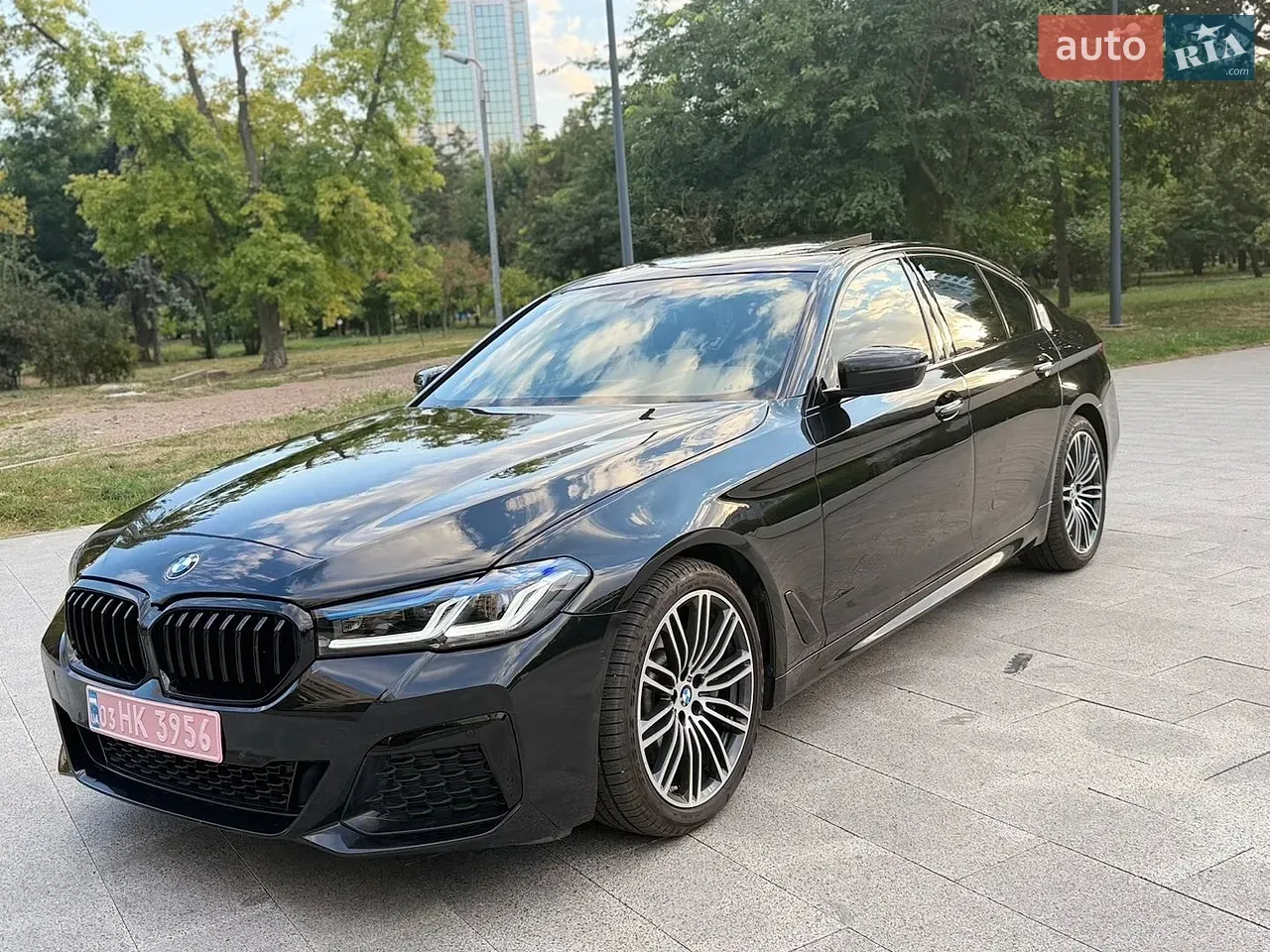 BMW 5 Series 2017 photo 3