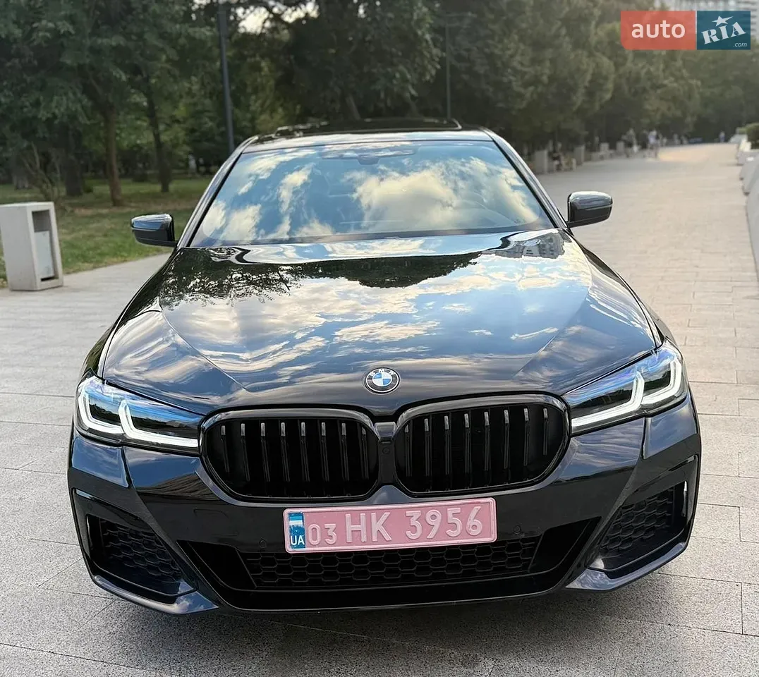 BMW 5 Series 2017 photo 2