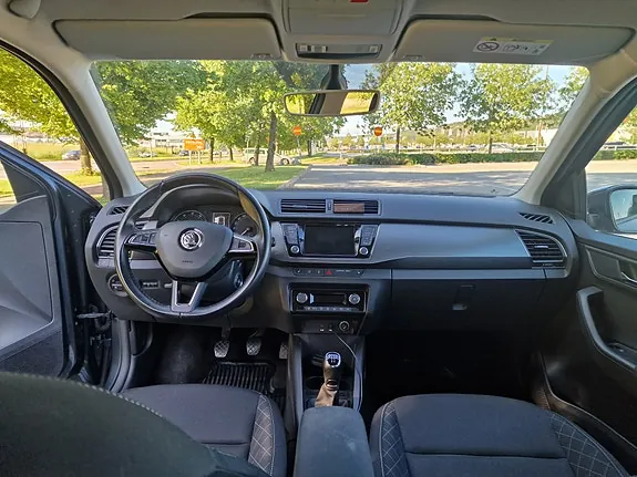 Skoda Fabia 2018 photo 4