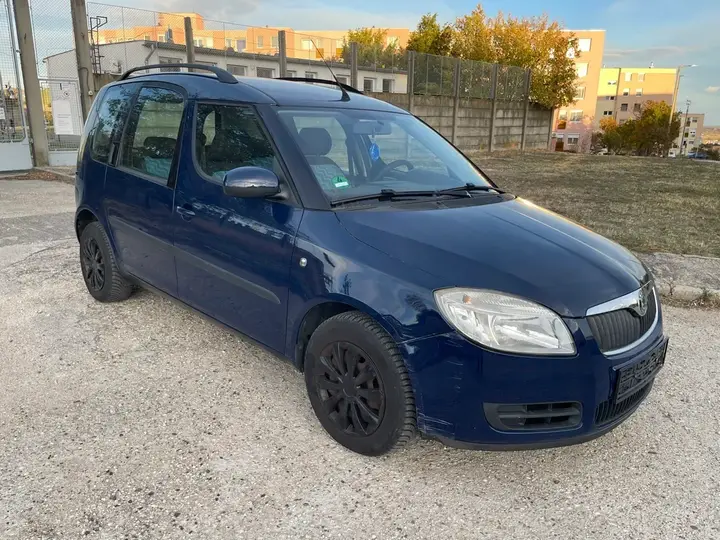 Skoda Roomster 2009 photo 2