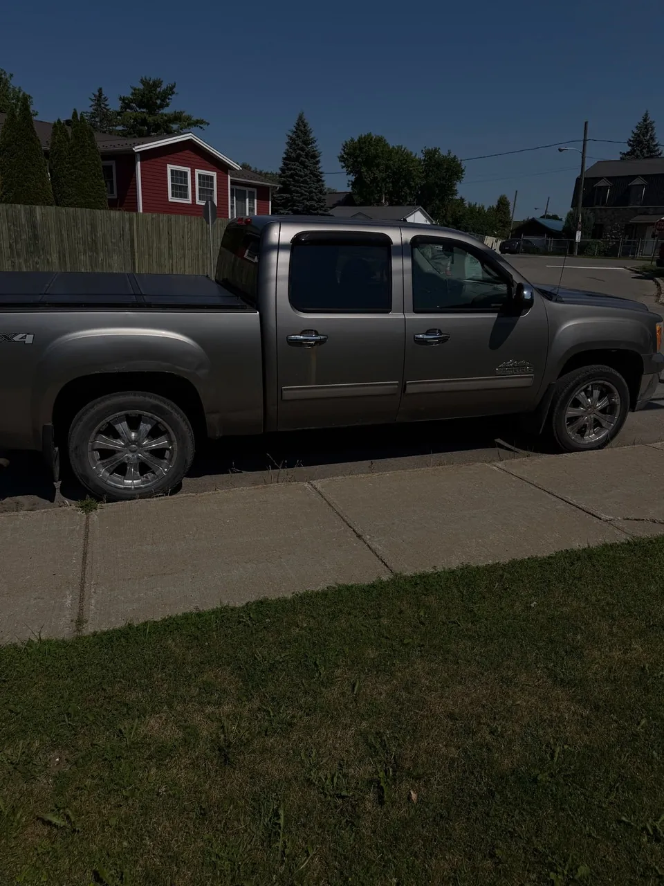 GMC Sierra 1500 2012 photo 2