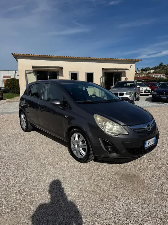 Opel Corsa 2012 photo 2