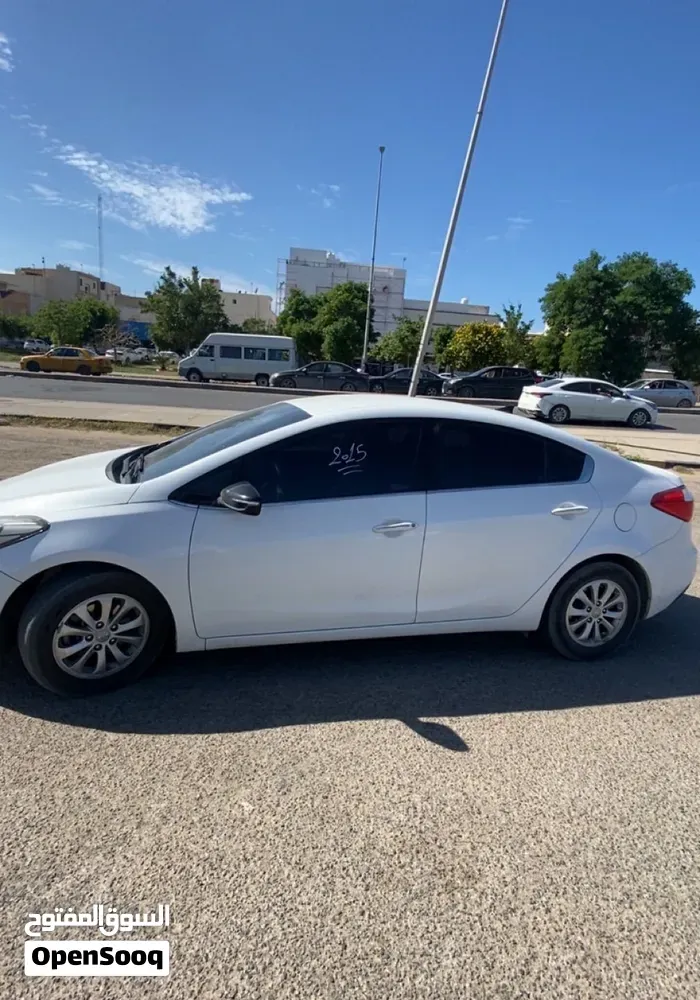 Kia K3 2015 photo 2