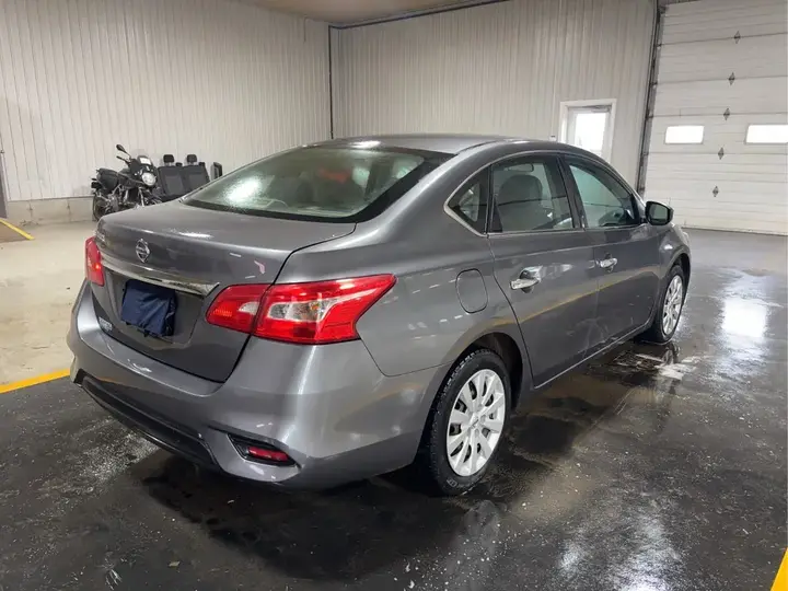 Nissan Sentra 2017 photo 4