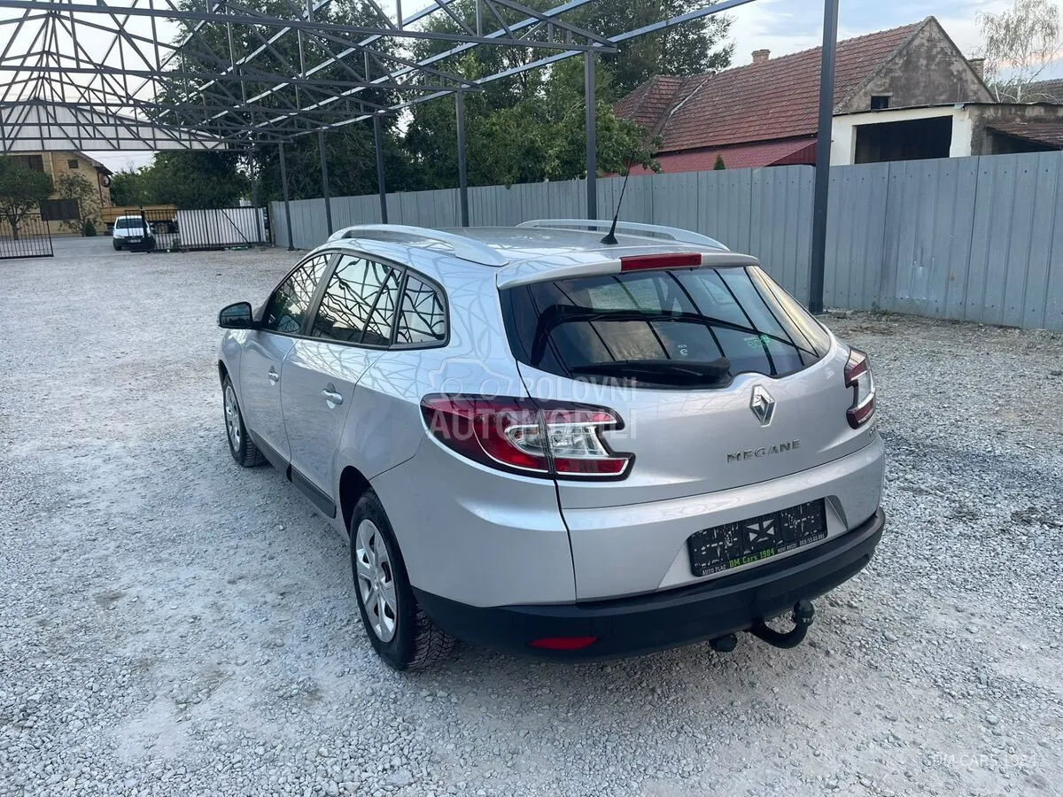 Renault Megane 2011 photo 4
