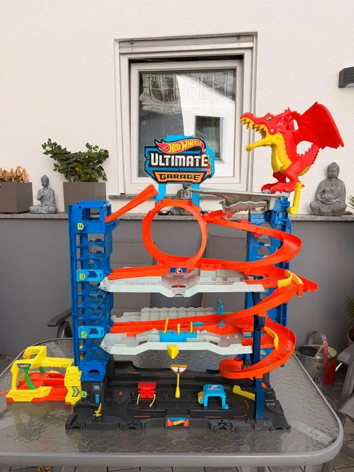 Hot Wheels City Ultimative Garage