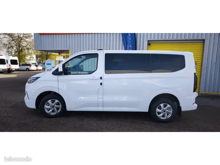 Ford Transit Custom Kombi 2025 photo 2