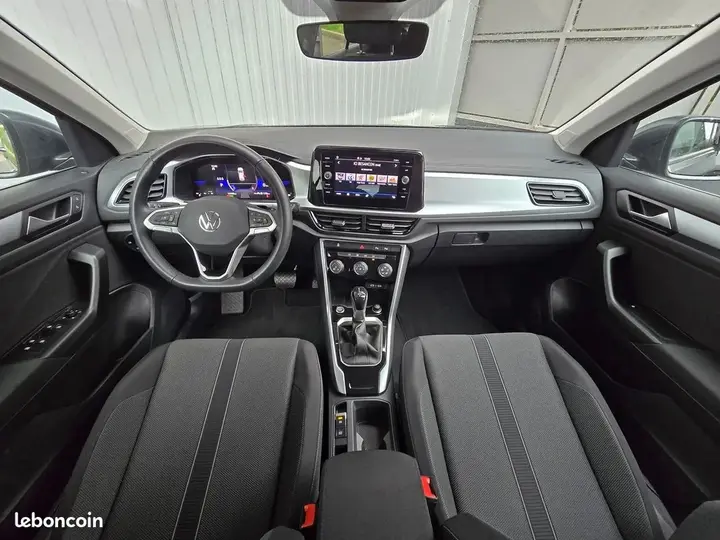 Volkswagen T-Roc 2025 photo 4