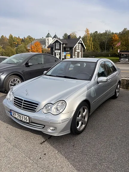 Mercedes-Benz C180