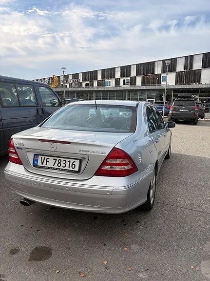 Mercedes-Benz C180 2006 photo 4
