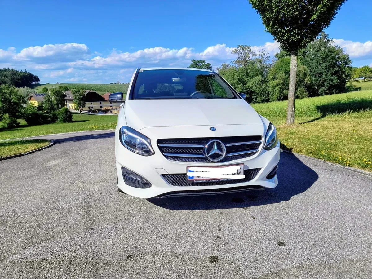Mercedes-Benz B-Class 2015 photo 3