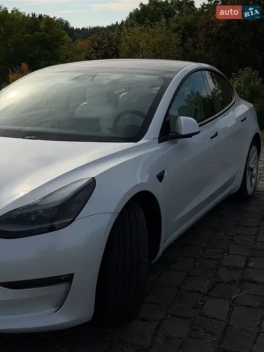 Tesla Model 3 2021 photo 5