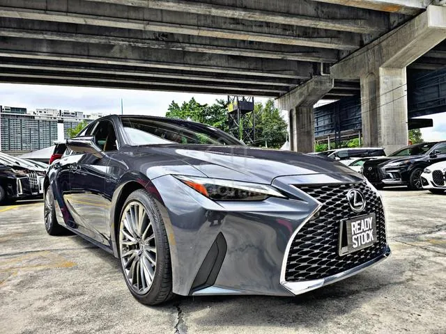 Lexus Is300