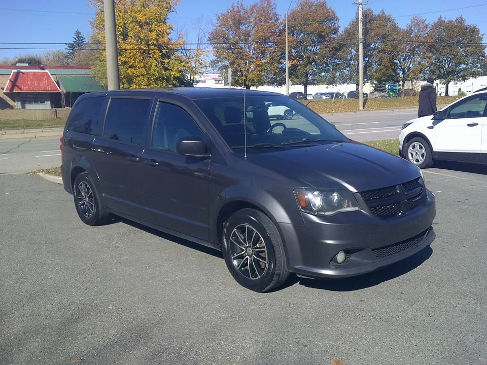 Dodge Grand Caravan 2017 photo 3