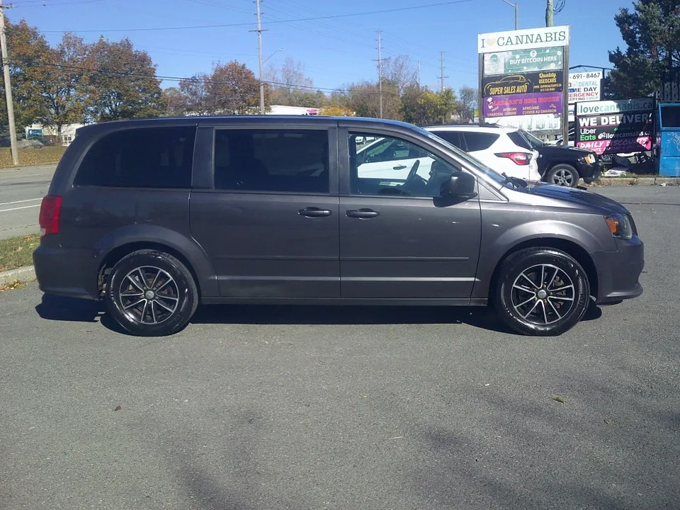 Dodge Grand Caravan 2017 photo 4