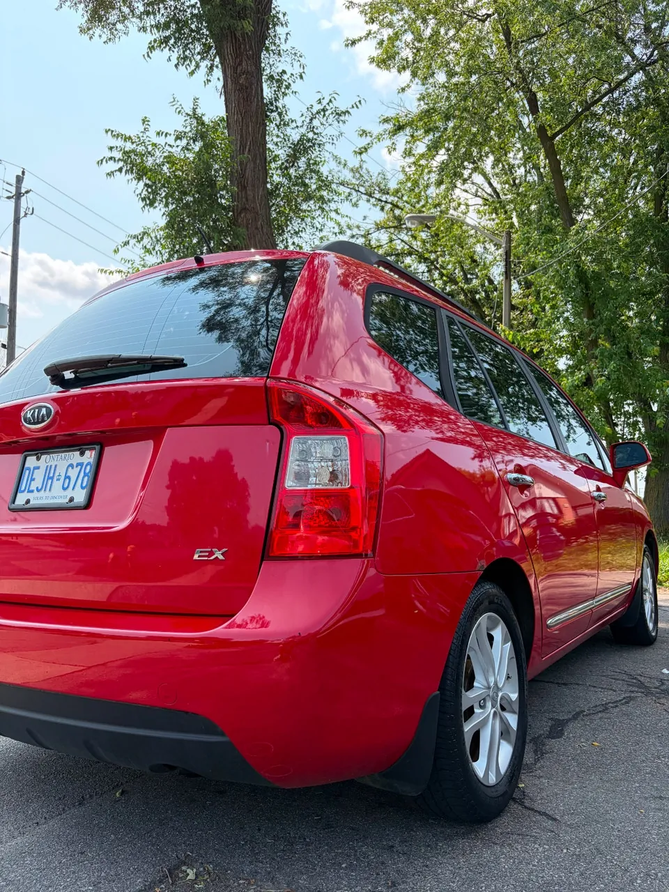 Kia Rondo 2009 photo 2