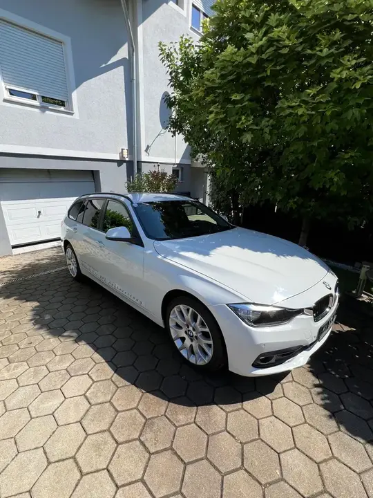 BMW 3 Series 2016 photo 2