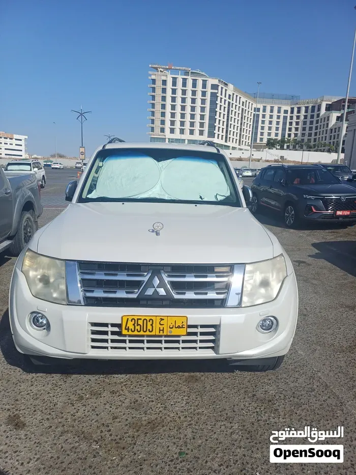 Mitsubishi Pajero 2012 photo 4