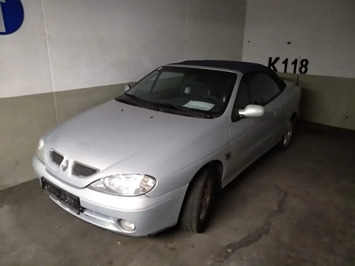 Renault Megane 2000 photo 2