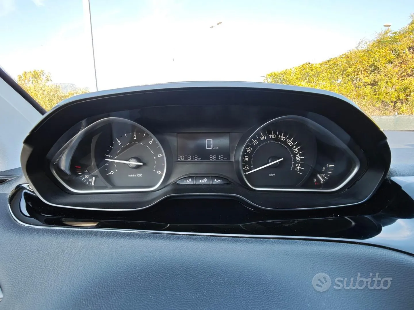Peugeot 208 2016 photo 4