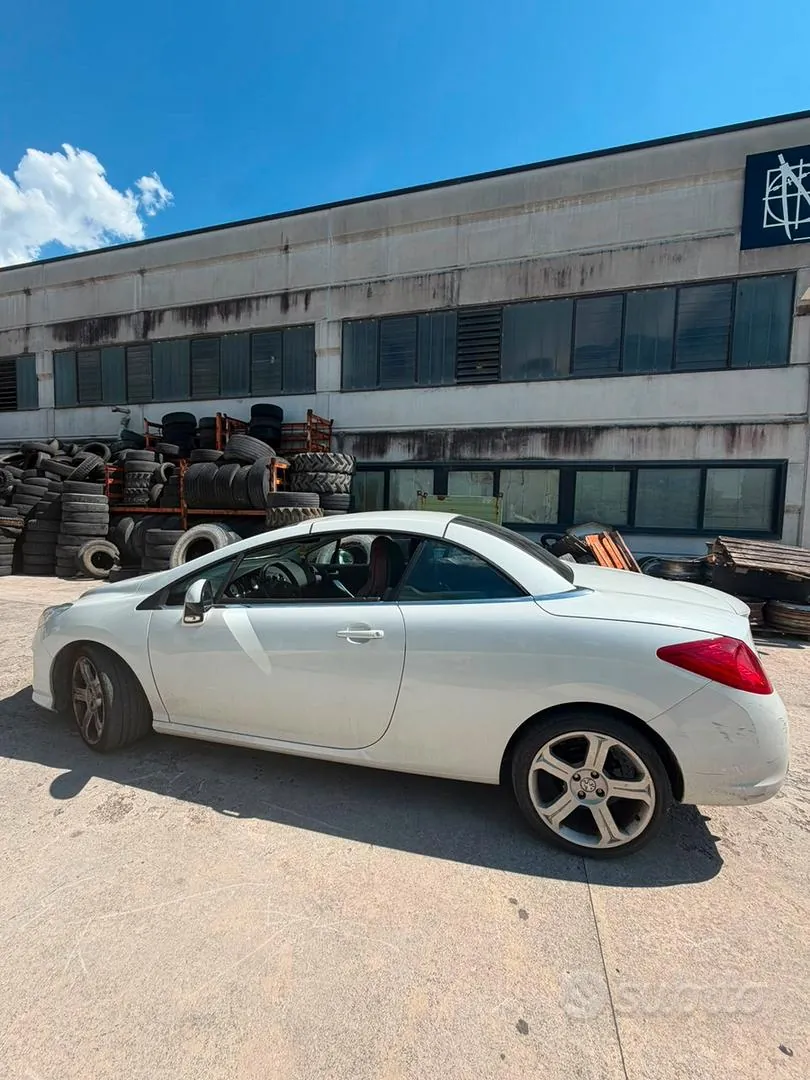 Peugeot 308 2010 photo 3