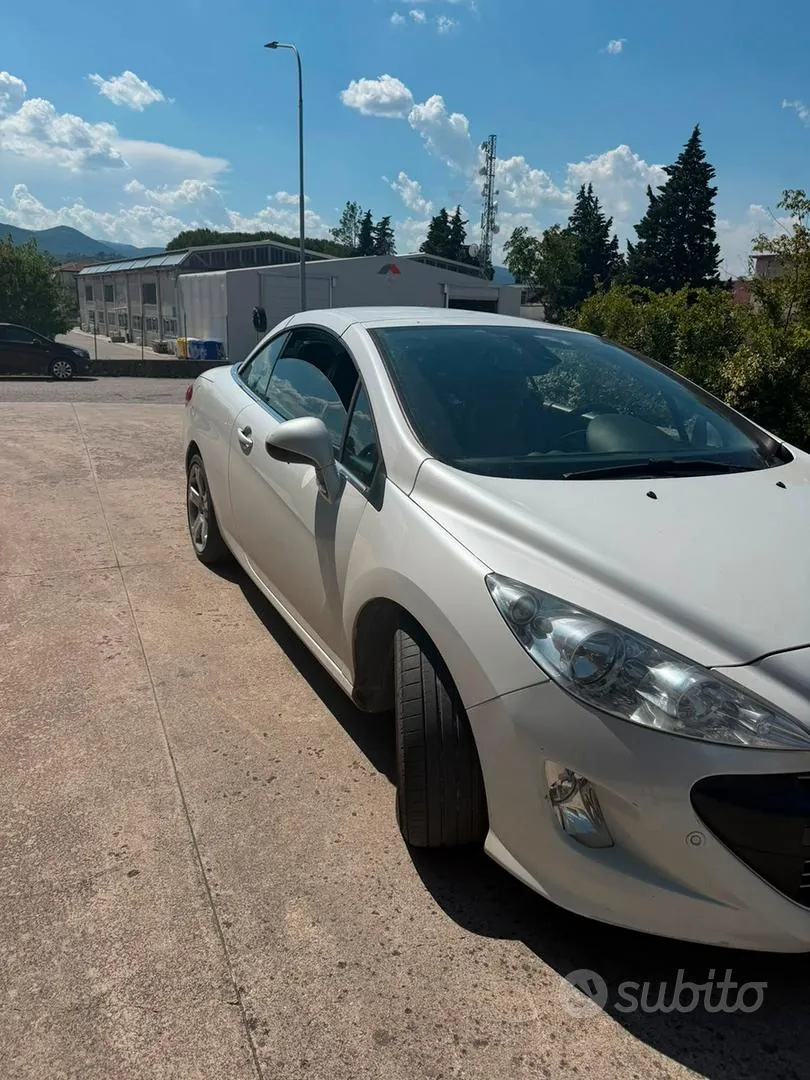 Peugeot 308 2010 photo 4