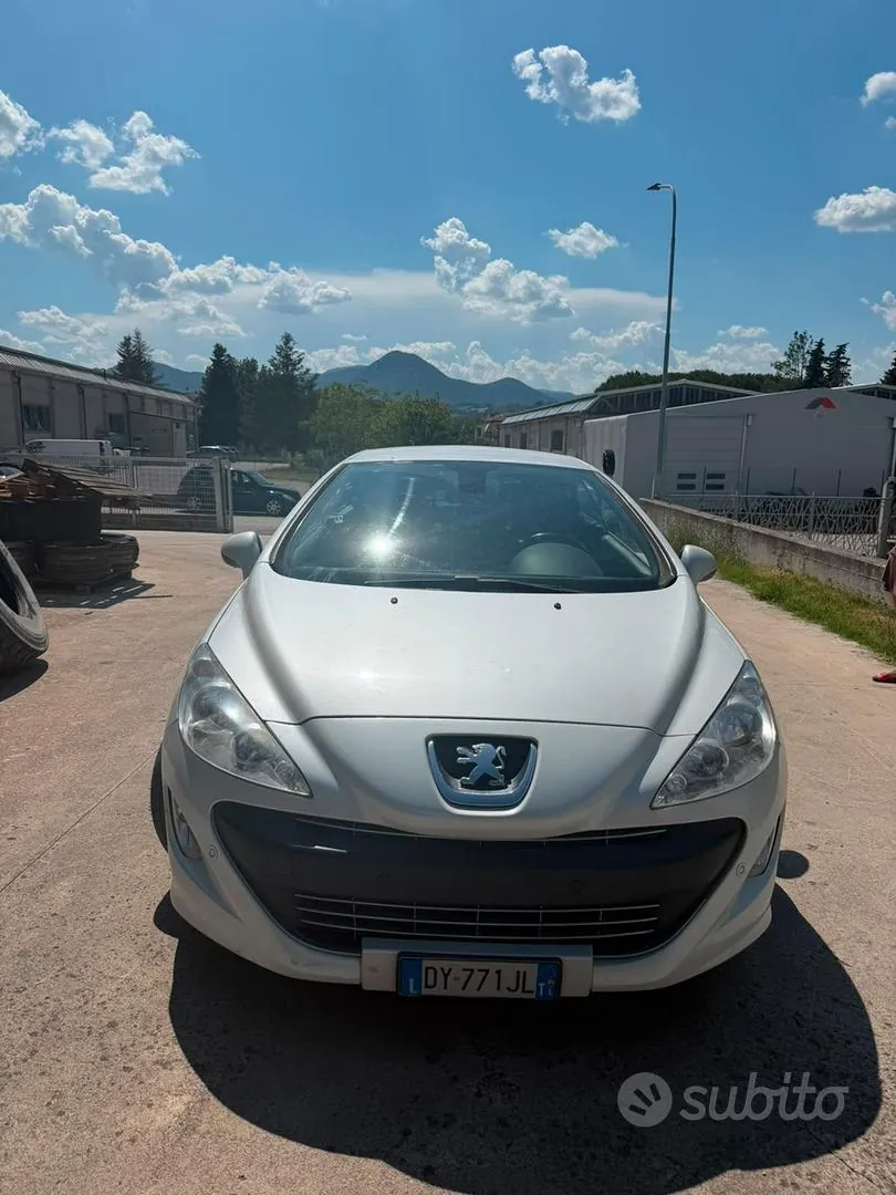 Peugeot 308 2010 photo 5