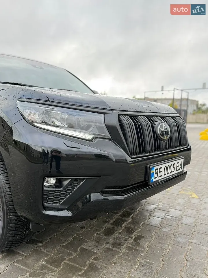 Toyota Land Cruiser Prado 2023 photo 3