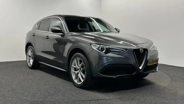Alfa Romeo Stelvio 2019 photo 3