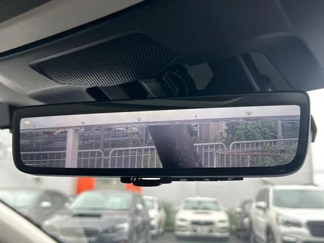 Subaru Legacy 2024 photo 3
