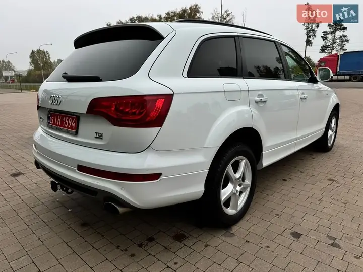 Audi Q7 2015 photo 5