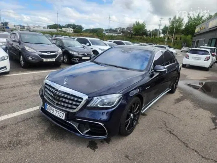 Mercedes-Benz S63 Amg