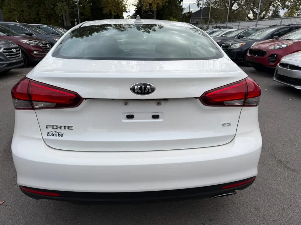 Kia Forte 2018 photo 3