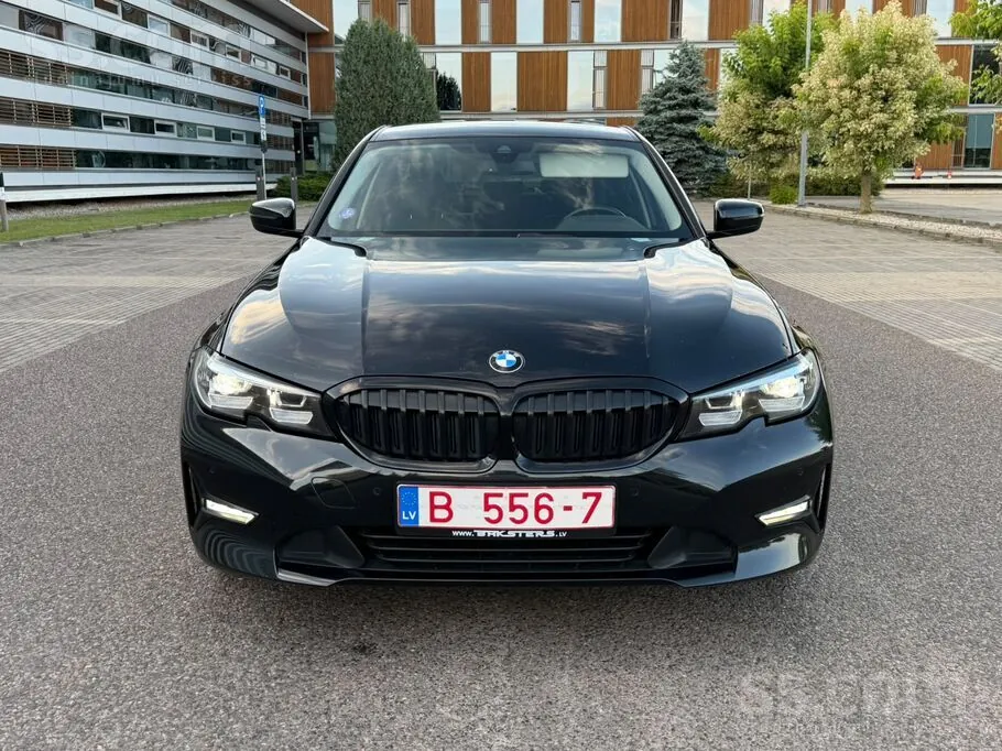 BMW 318I 2020 photo 2
