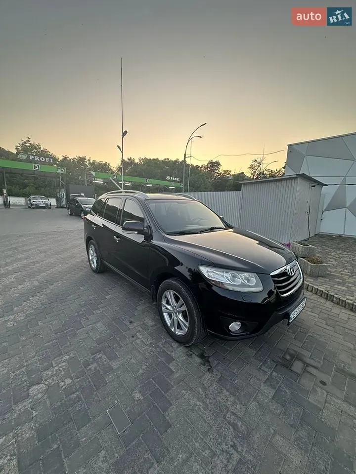 Hyundai Santa Fe 2011 photo 4