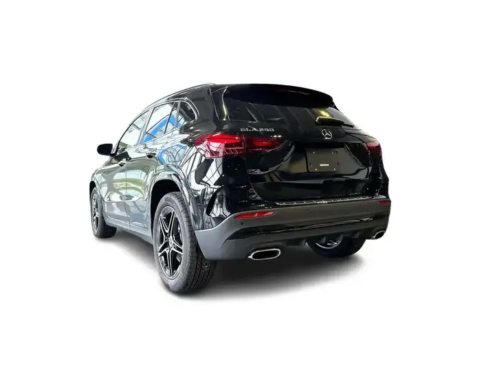 Mercedes-Benz Gla 2026 photo 2