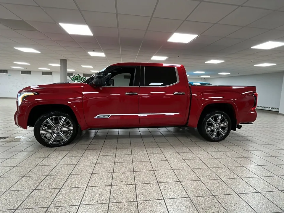 Toyota Tundra 2023 photo 3