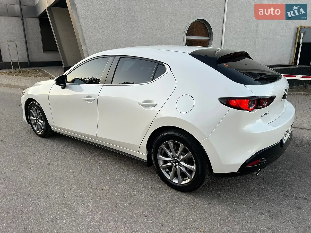 Mazda 3 2019 photo 3