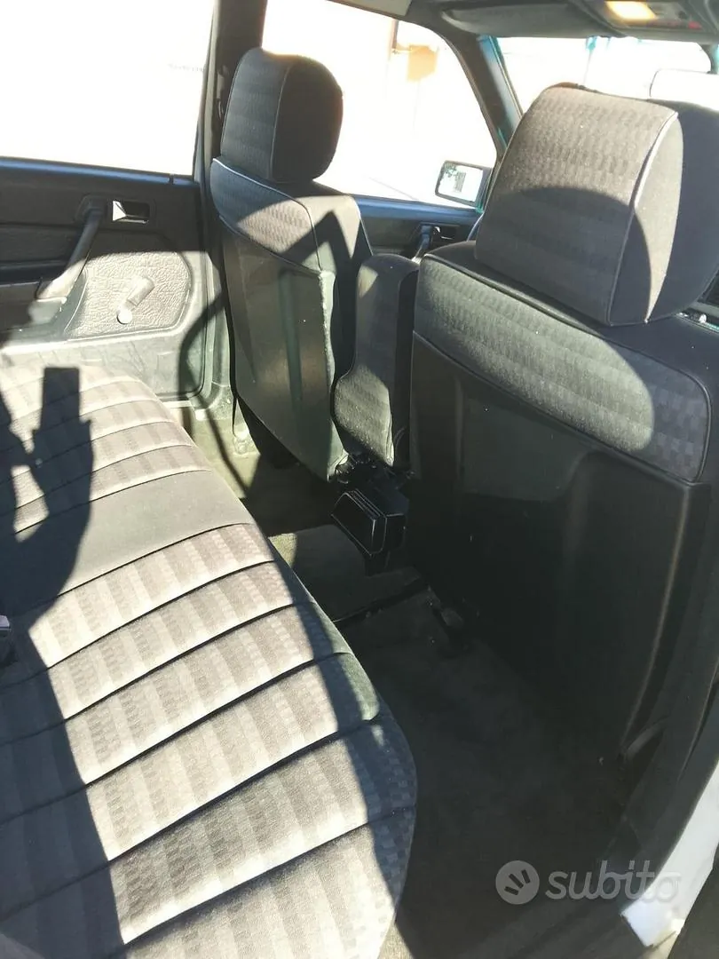 Mercedes-Benz 190 E 1992 photo 4