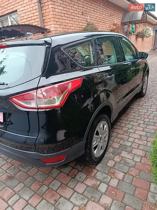 Ford Escape 2016 photo 2