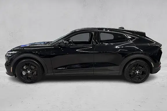 Ford Mustang Mach-E 2022 photo 2