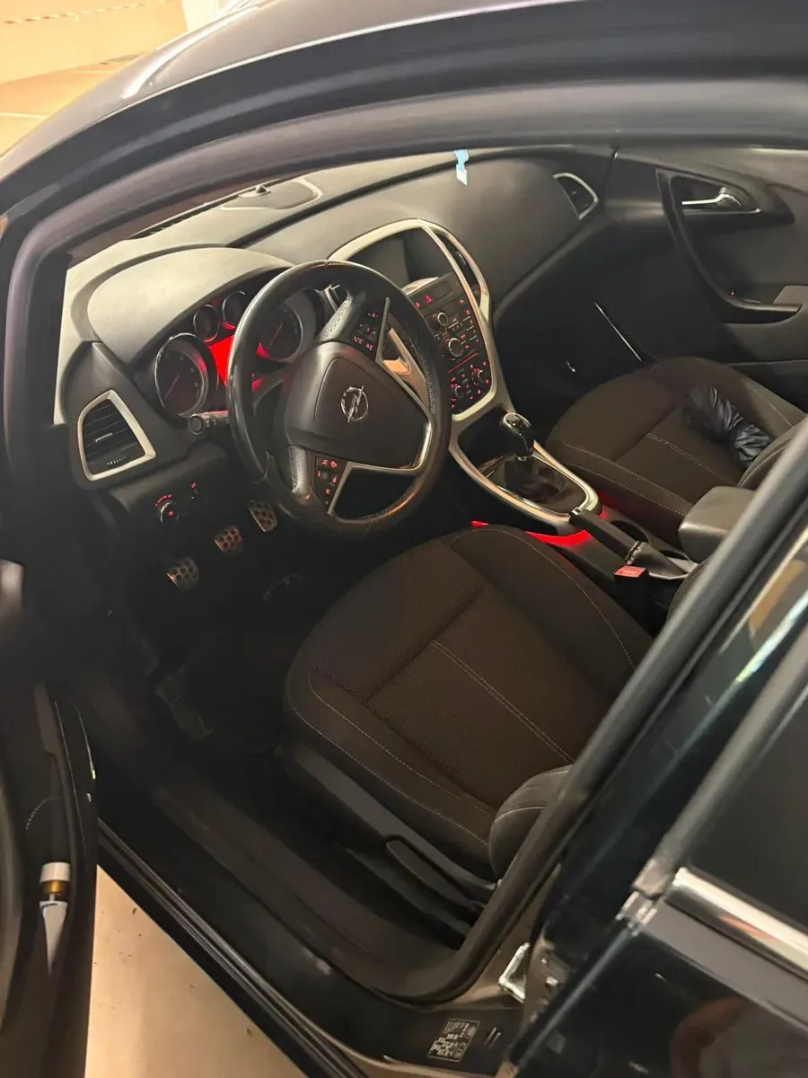 Opel Astra 2015 photo 3